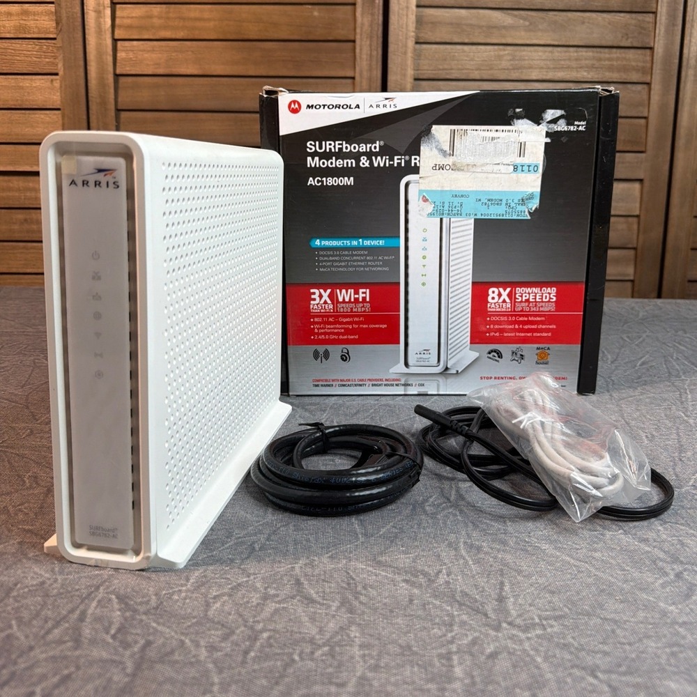 Arris Motorola SBG6782-AC SURFboard Modem Wi-Fi Router AC1800 White DOCSIS 3.0